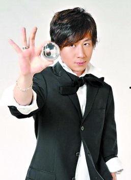 刘谦爆料自己视频,揭秘魔术背后的秘密 第2张 刘谦爆料自己视频,揭秘魔术背后的秘密 第2张